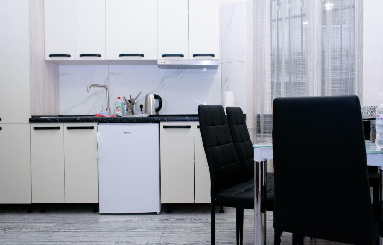 Apartment Barvy Lvova On Kostyushka St Eksteriør billede