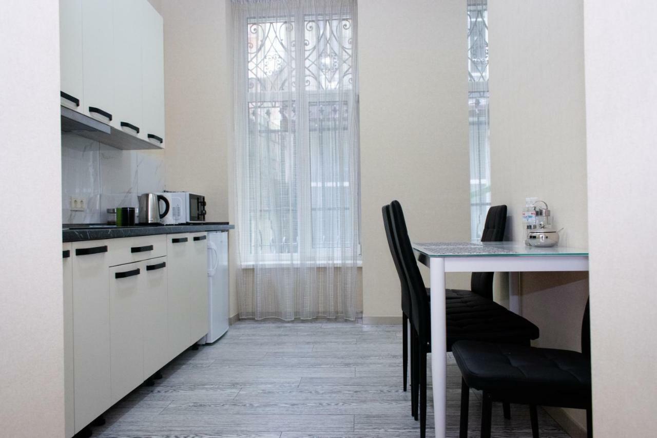 Apartment Barvy Lvova On Kostyushka St Eksteriør billede